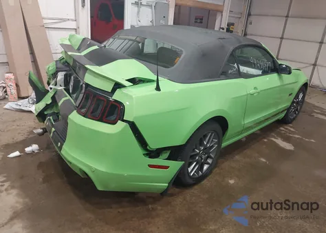 2014 Ford Mustang V6 Premium from USA, damaged, VIN 1ZVBP8EM5E5268189